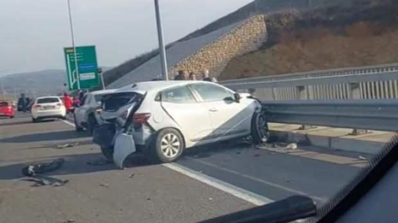 Kuzey Marmara Otoyolu'nda 8 araç zincirleme kazaya karıştı