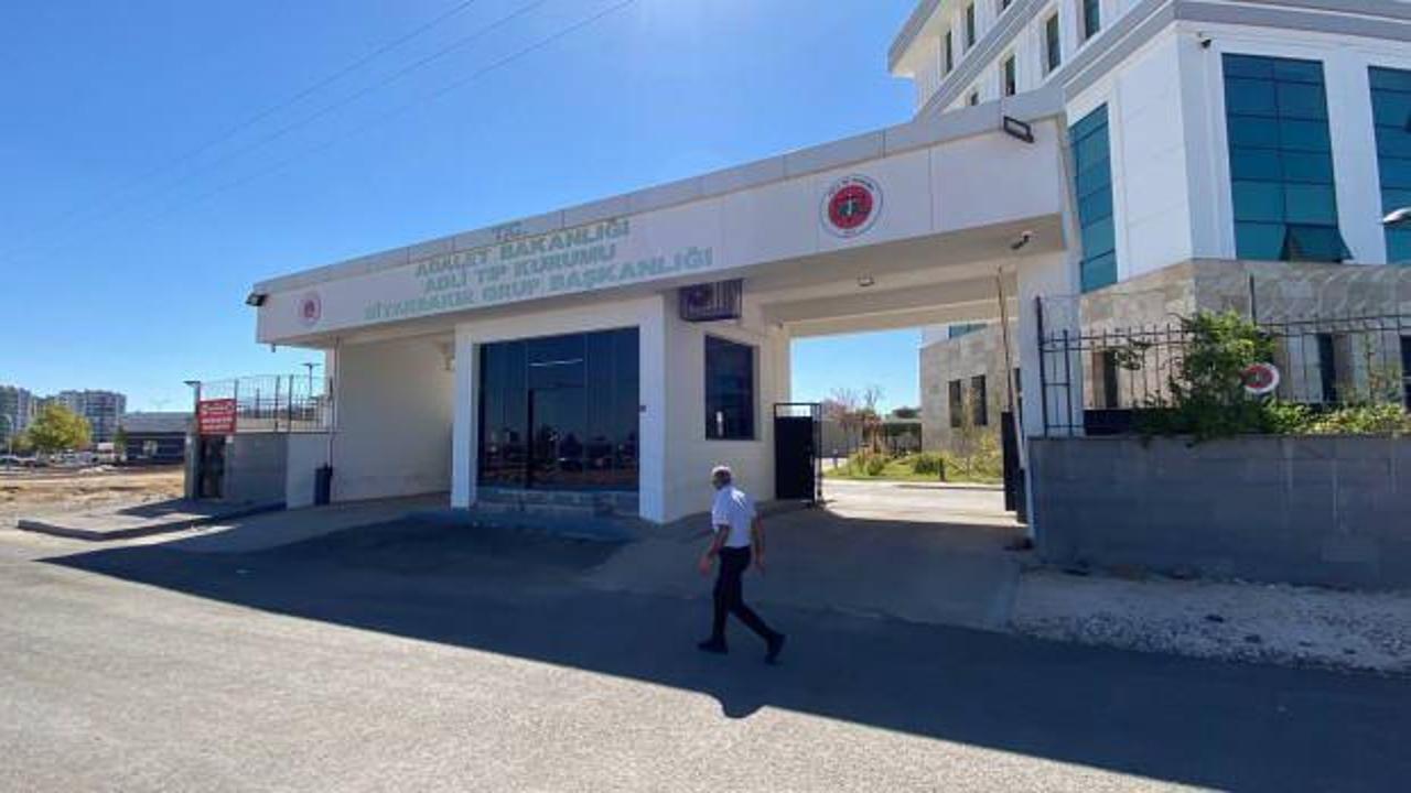 Diyarbakır'da evlat dehşeti: Annesini &ouml;ld&uuml;rd&uuml;, 112'yi aradı