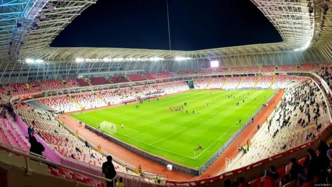 Galatasaray ma&ccedil;ı &ouml;ncesi flaş paylaşım! "&Uuml;zg&uuml;n&uuml;z"