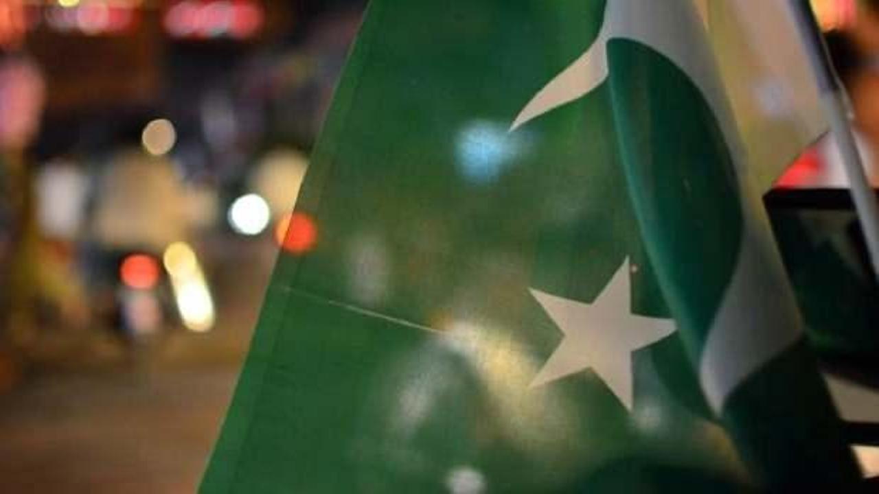 Pakistan'da 2 intihar bombacısı üst düzey hedeflerine ulaşamadan yakalandı