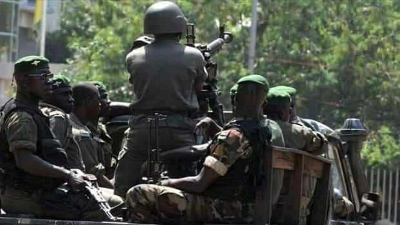 Sierra Leone'de 27 asker 'vatana ihanet'le yargılanıyor