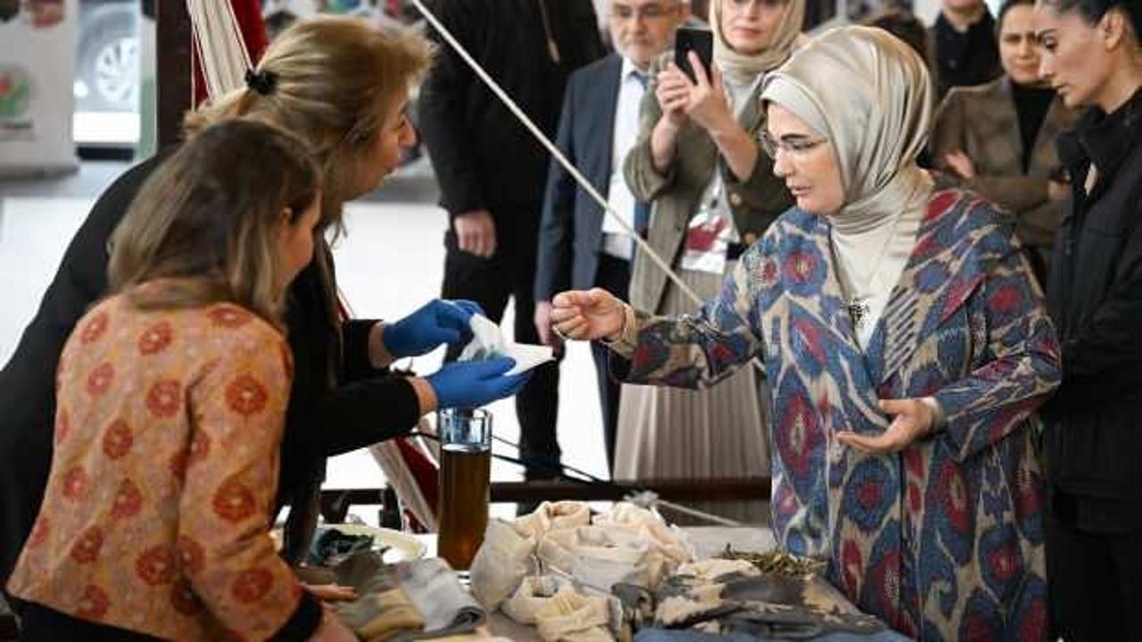 Emine Erdoğan Siirtli kadınlarla bir araya geldi
