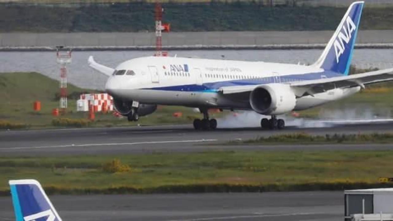 Japonya'da yine uçak kazası: İki uçak pistte çarpıştı