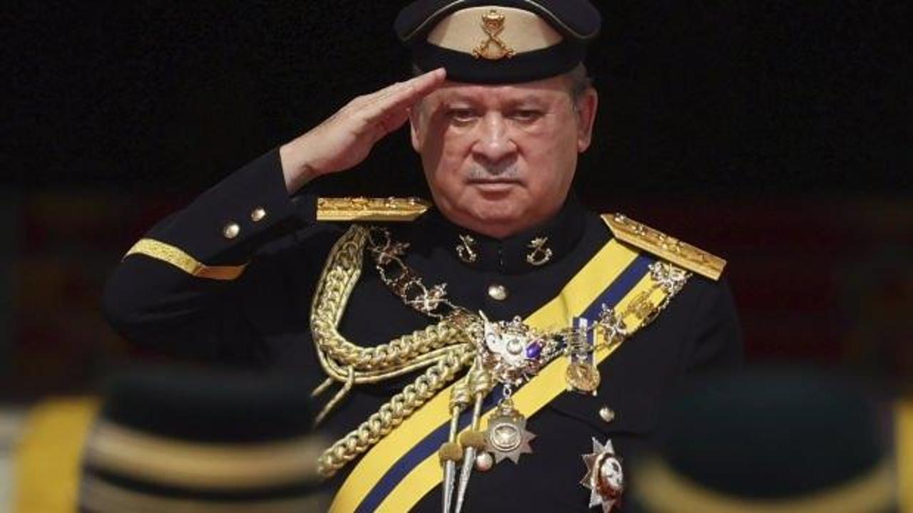 Malezya'nın yeni kralı: Milyarder Johor Sultanı İbrahim