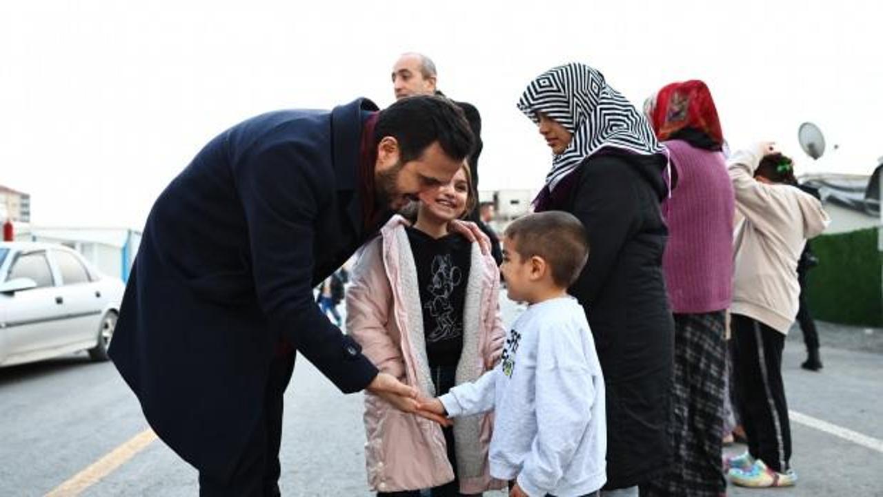 Bağcılar Belediye Başkanı Abdullah Özdemir'den deprem bölgesine anlamlı ziyaret