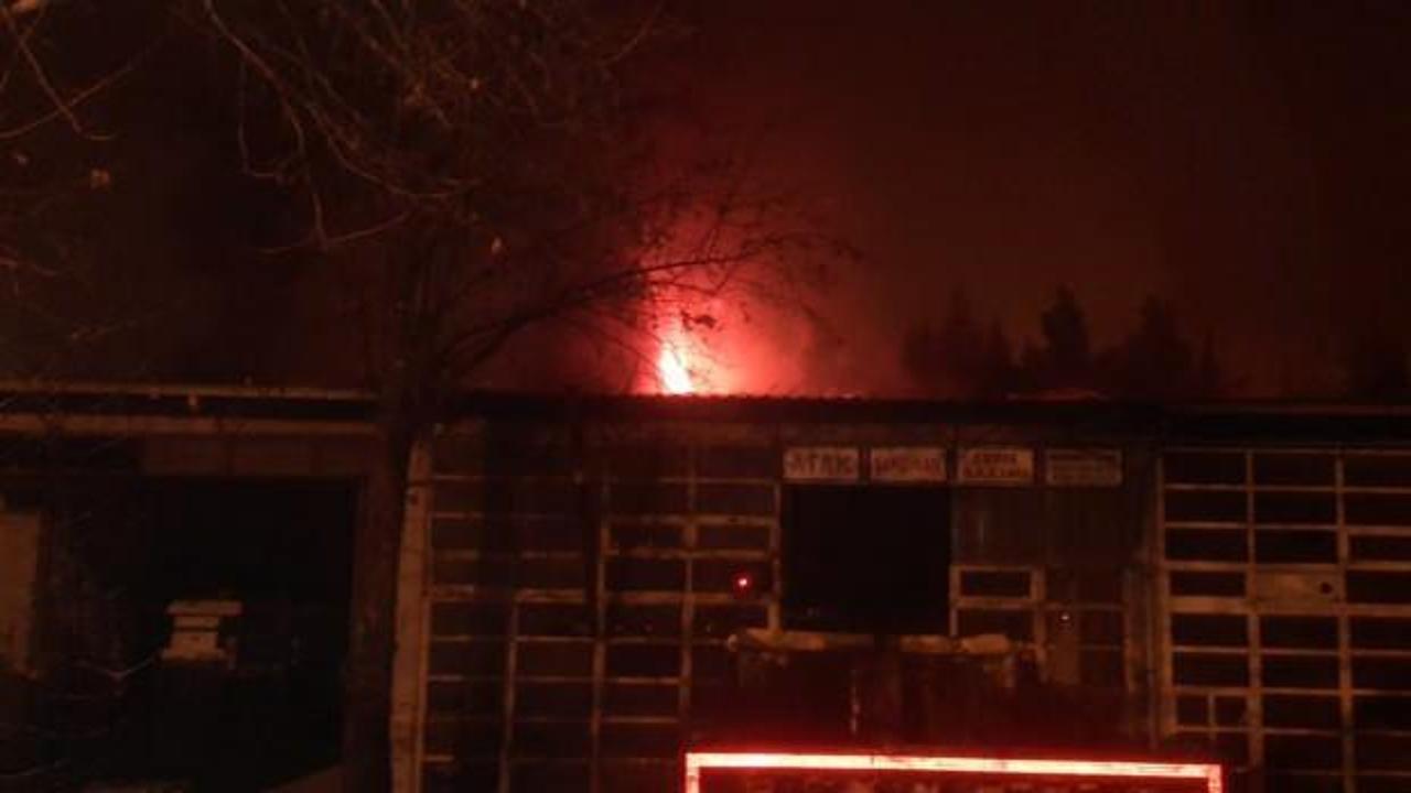 Burdur'da korkutan yangın: 6 iş yeri zarar g&ouml;rd&uuml;