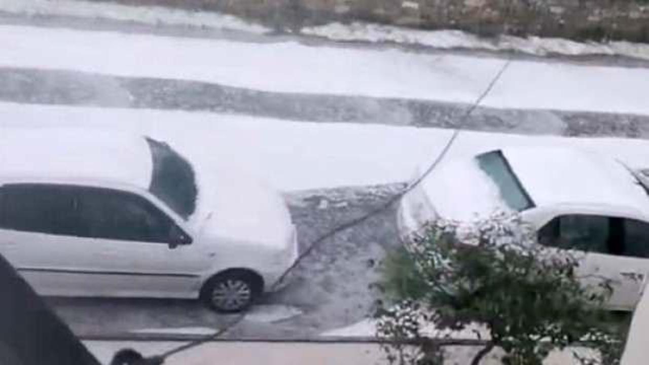 Adana'da şaşırtan g&ouml;r&uuml;nt&uuml;! Bir anda beyaza b&uuml;r&uuml;nd&uuml;! 