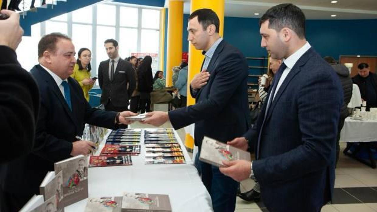 Kırgızistan Manas Üniversitesi'nde 'Hatıralar Işığında Haydar Aliyev' kitabı tanıtıldı