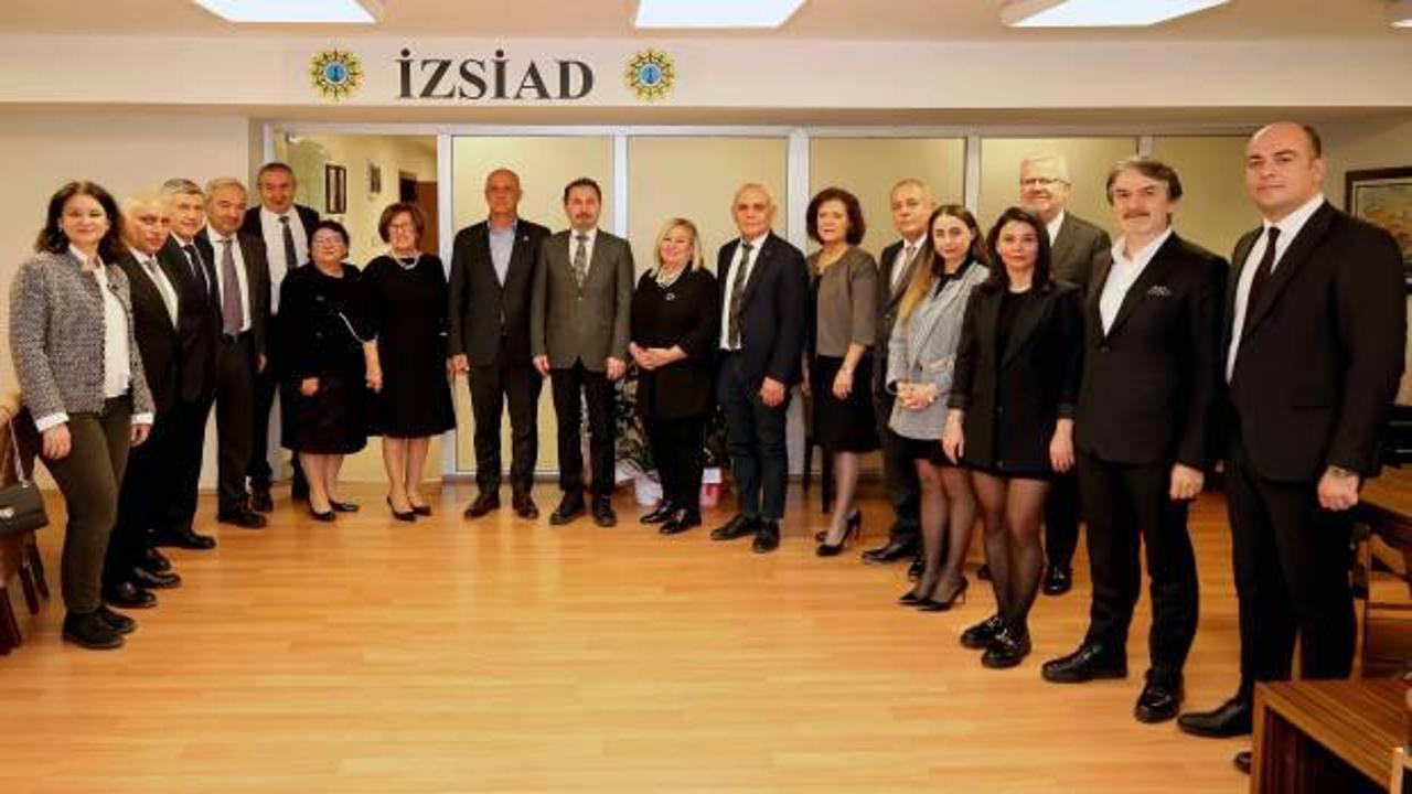 Prof. Dr. &Uuml;mit &Ouml;zlale: İzmir yeniden ticaretin &ouml;nemli bir limanı olacak