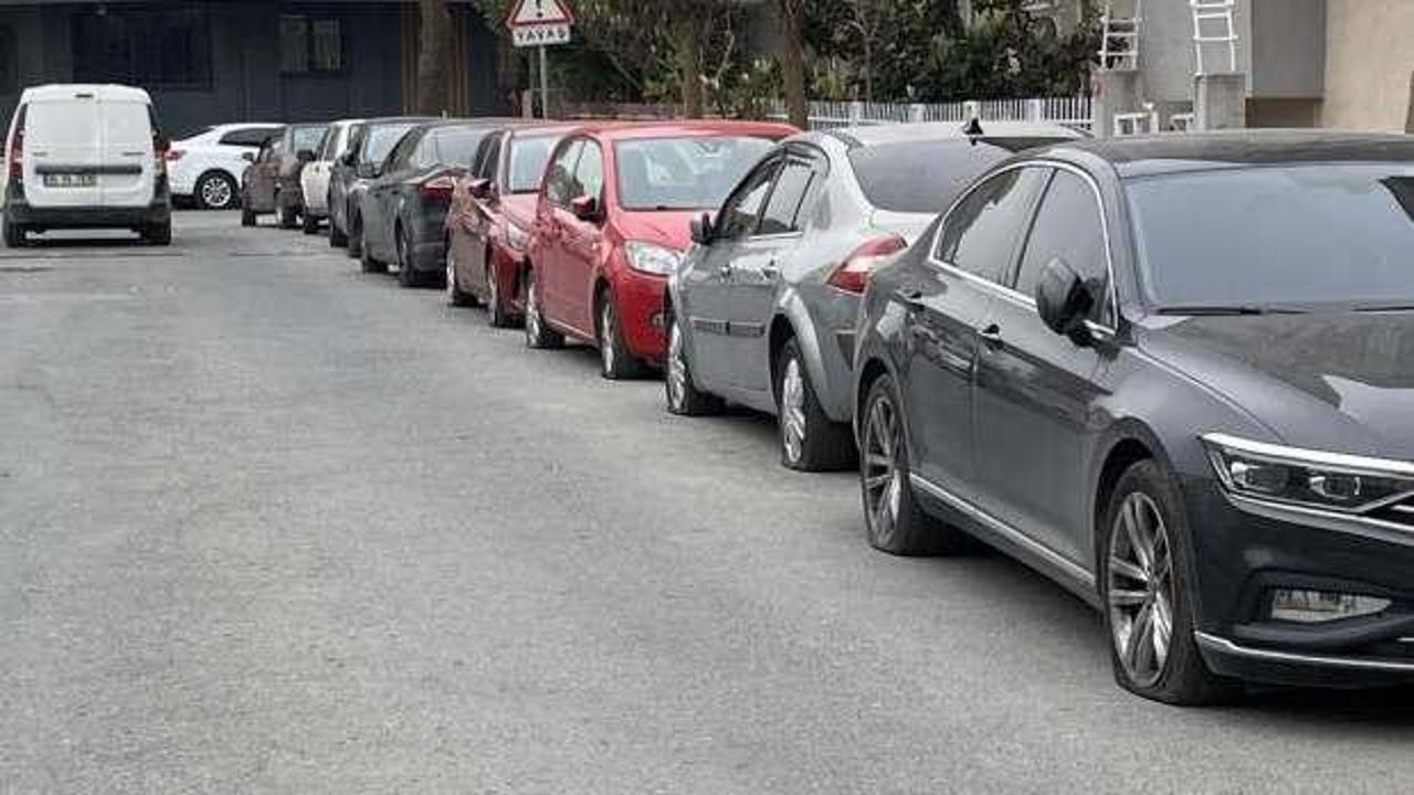 Sabah işe gitmek isteyen vatandaşlar şoke oldu! Bıçakla kesmişler