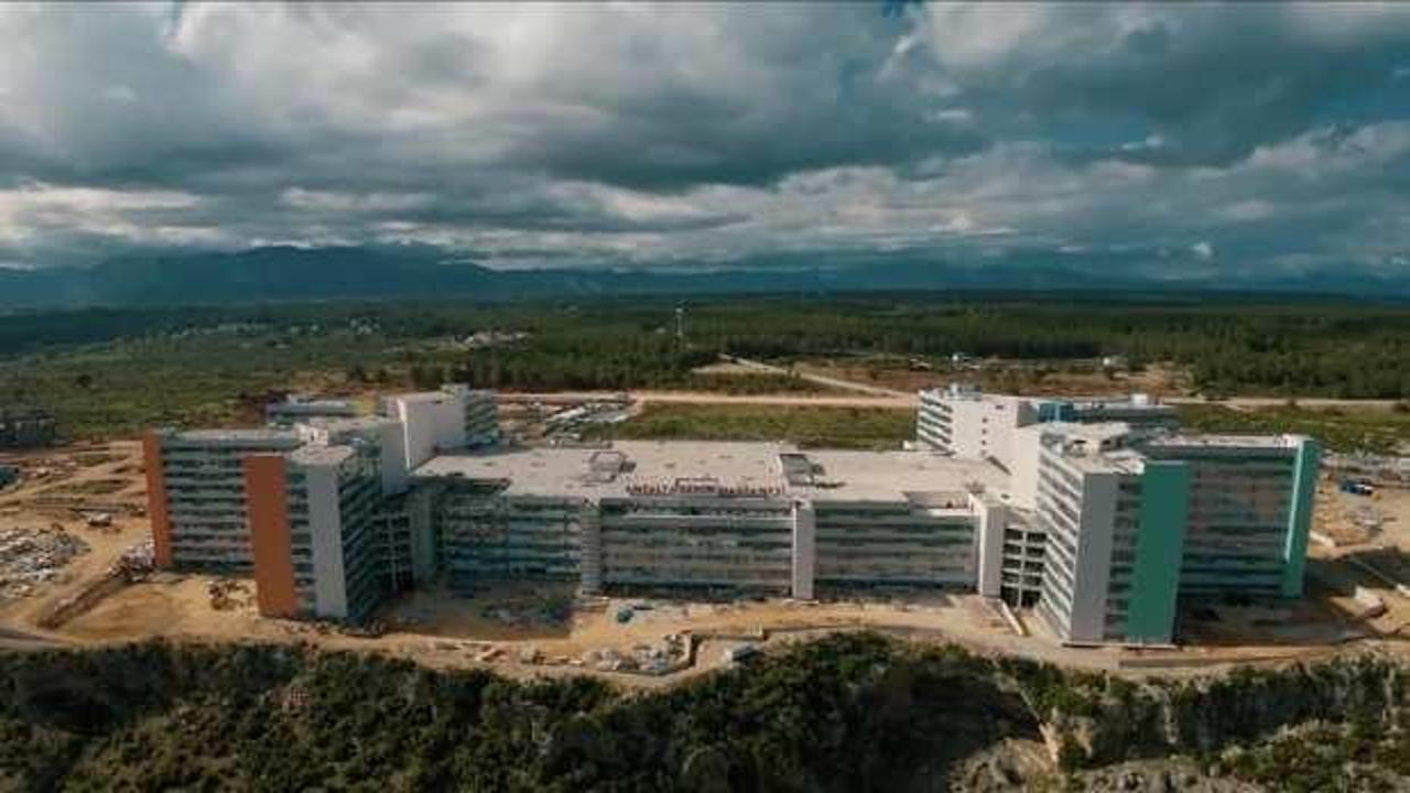 Antalya Şehir Hastanesi yarın a&ccedil;ılıyor! Bakan Koca duyurdu: 5 yıldızlı otel konforunda