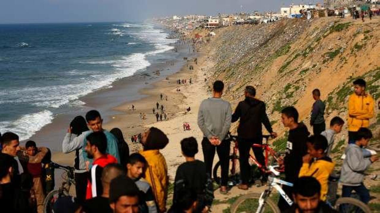 Gazze'deki hükümet: Havadan ulaştırılan yardımlar "faydasız"