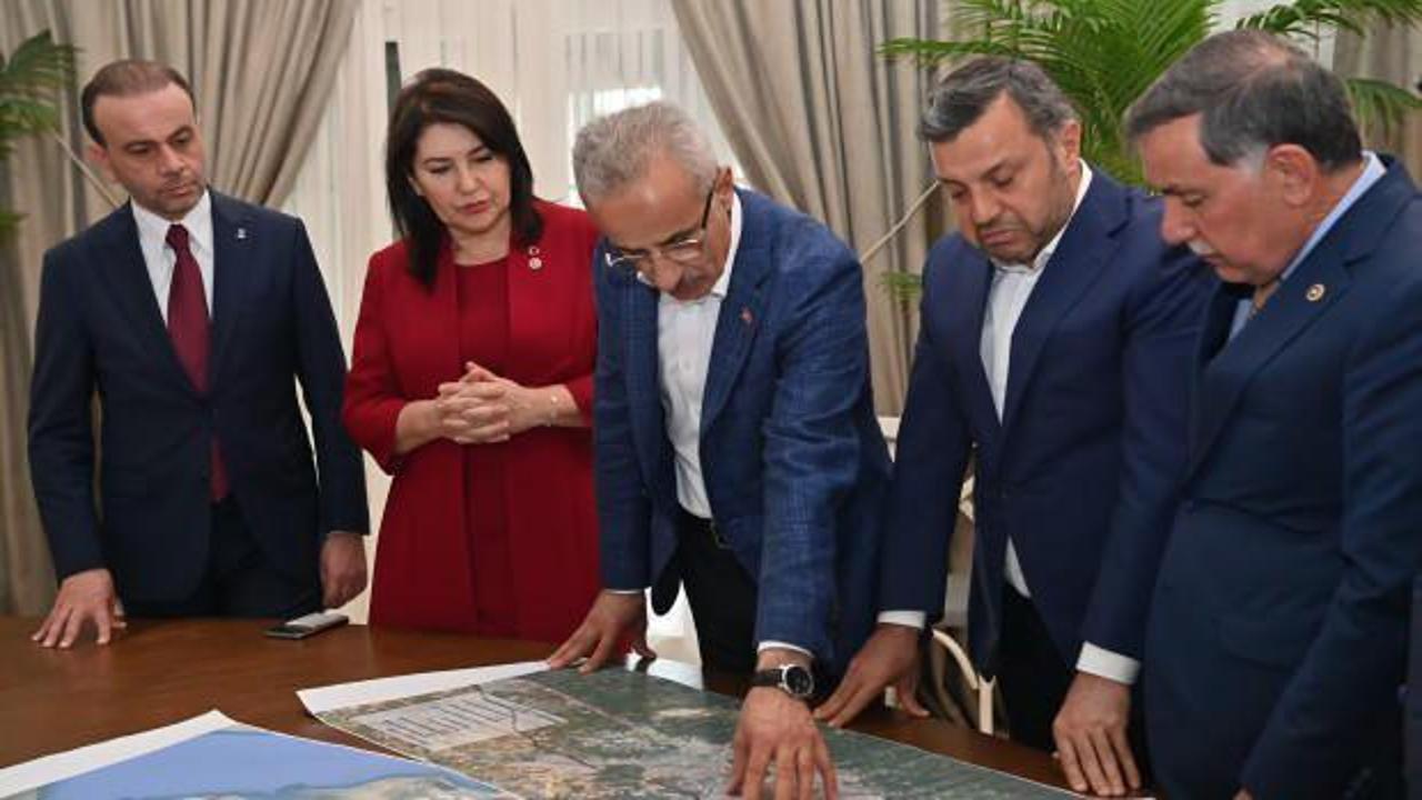 Bakan Uraloğlu'ndan Adana'ya metro müjdesi!