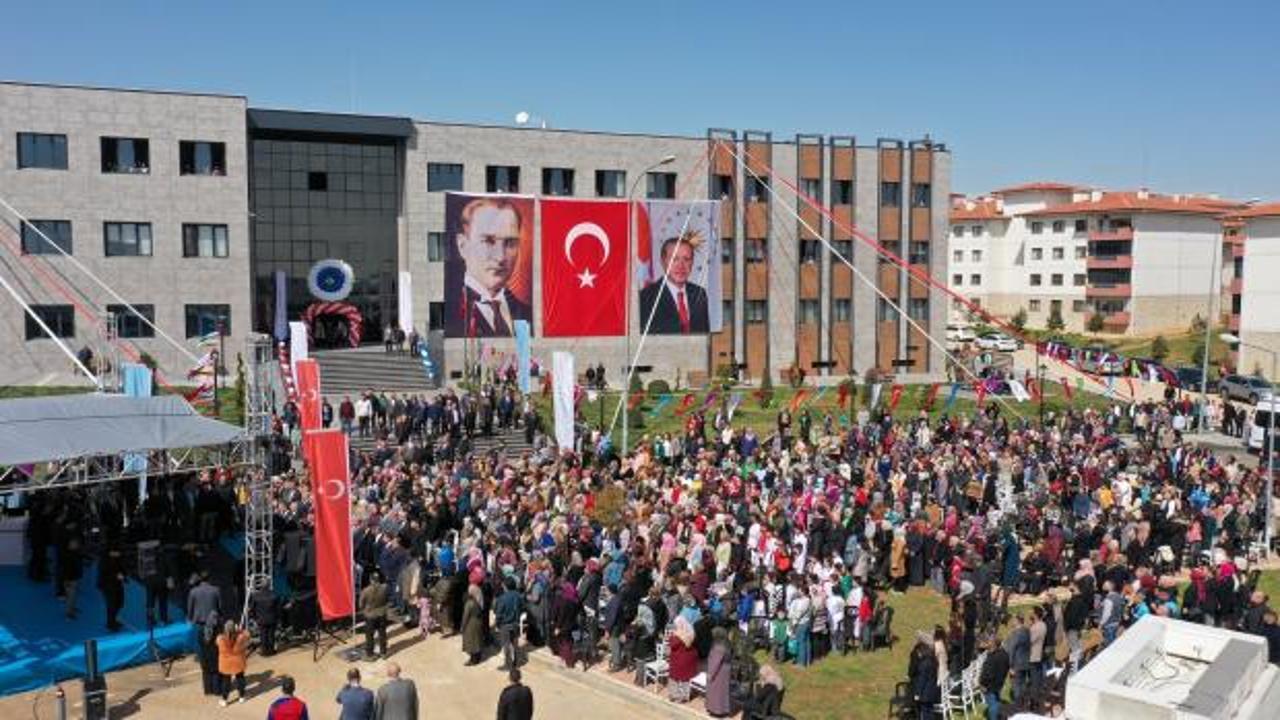Bakan Tekin: Gaziantep, Fatma Başkanın kadrini kıymetini bilmeli