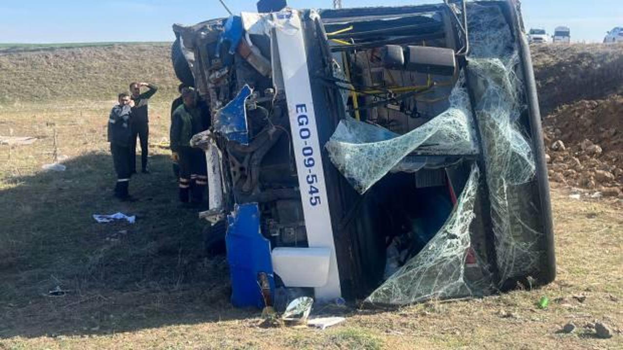 Başkent'te EGO otob&uuml;s&uuml; devrildi: 24 yaralı