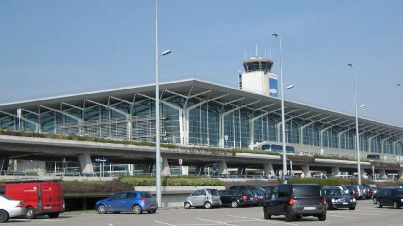 Fransa'da havalimanında bomba ihbarı