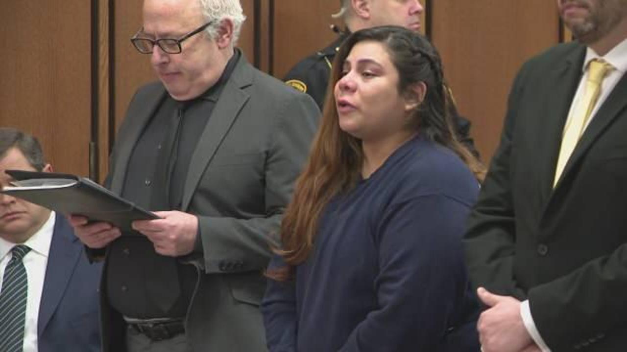 16 aylık bebeği &ouml;l&uuml;me terk etti, tatile gitti!