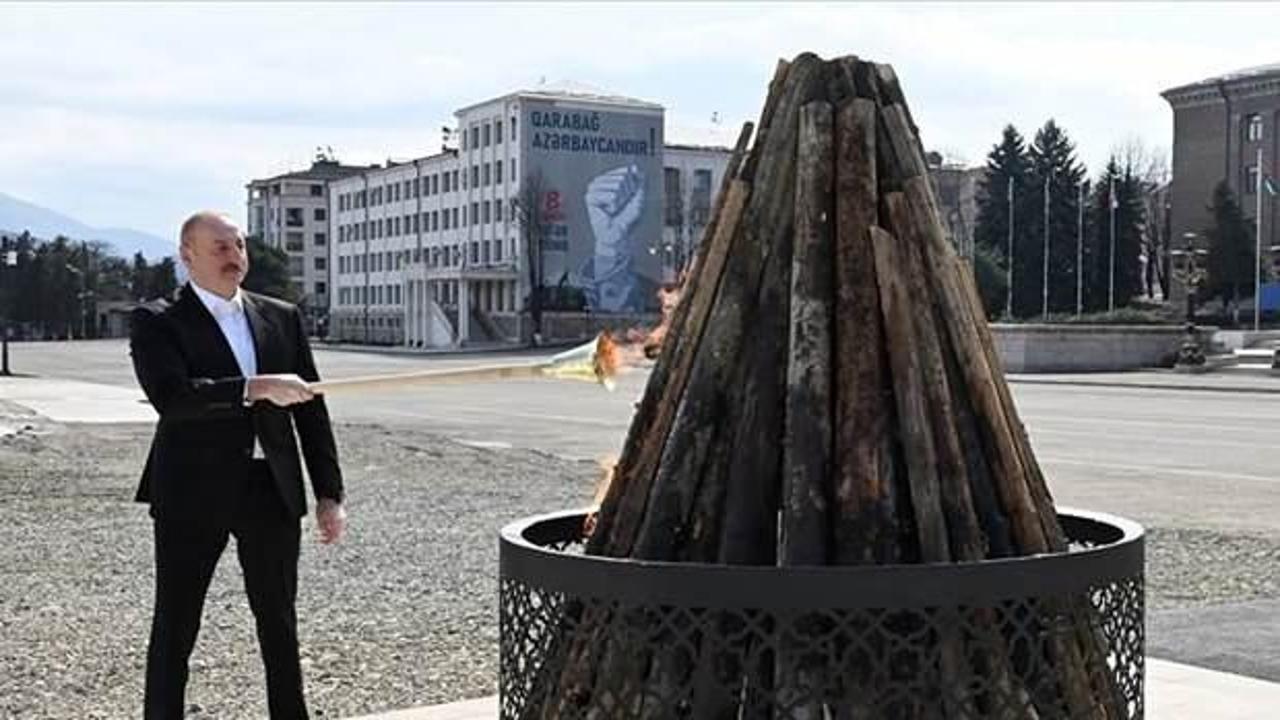 Azerbaycan Cumhurbaşkanı Aliyev nevruz ateşini Hankendi&rsquo;de yaktı