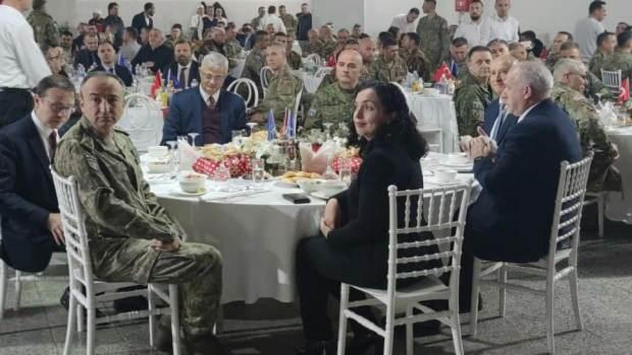 Kosova Cumhurbaşkanı Mehmetçiğin iftar yemeğine katıldı