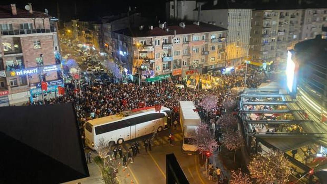 İyi Parti'nin &ouml;nde olduğu tek şehirde kutlama