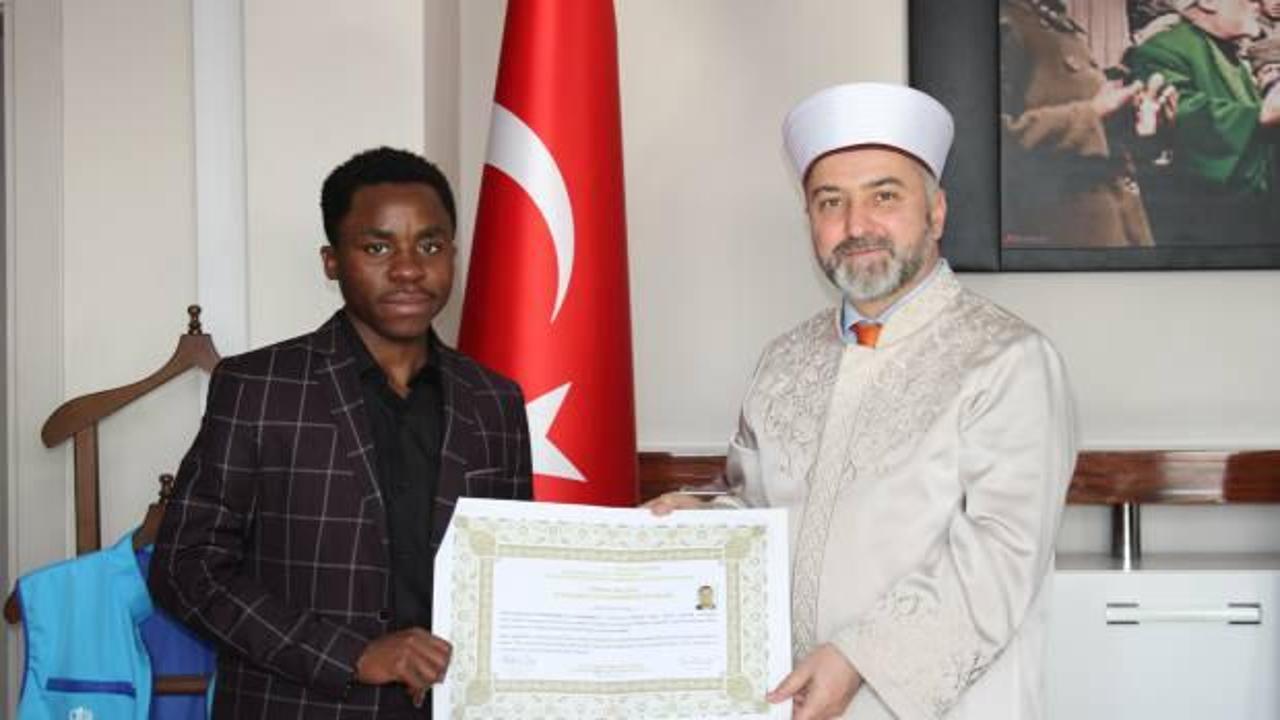 Angolalı öğrenci Malatya'da Müslüman oldu