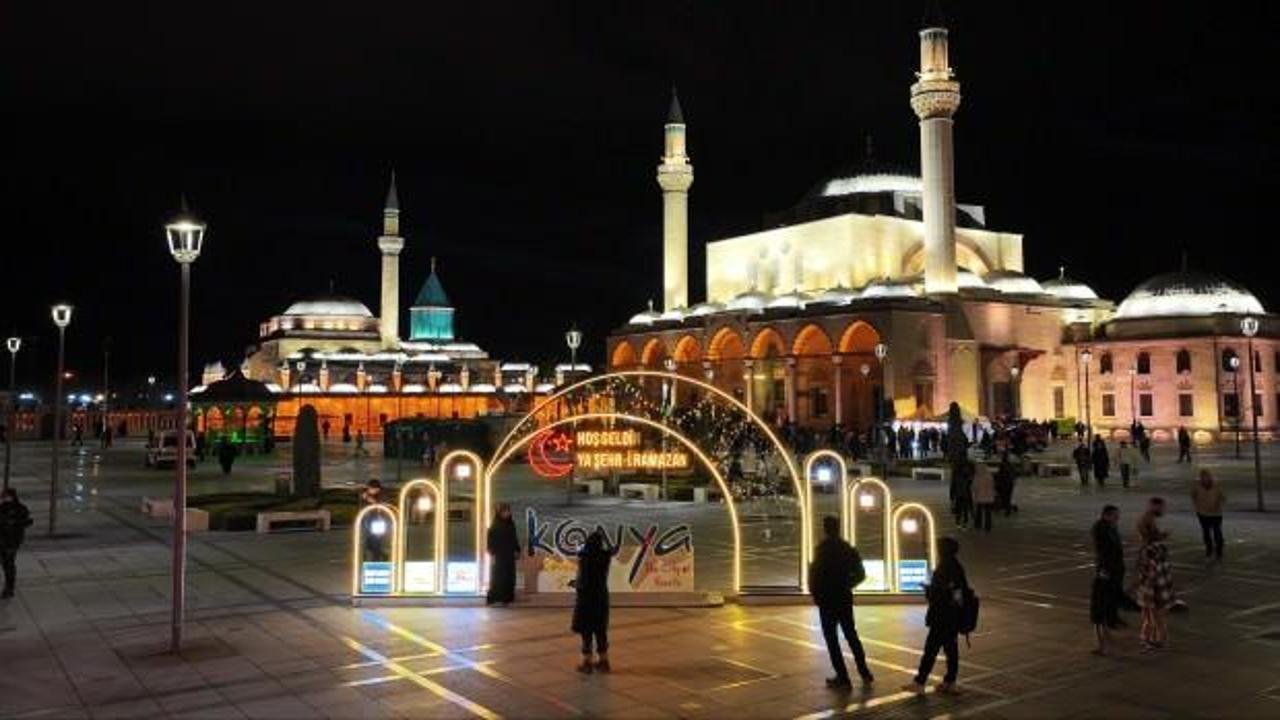 Konya'da ışıklı TAG'larla Ramazan coşkusu