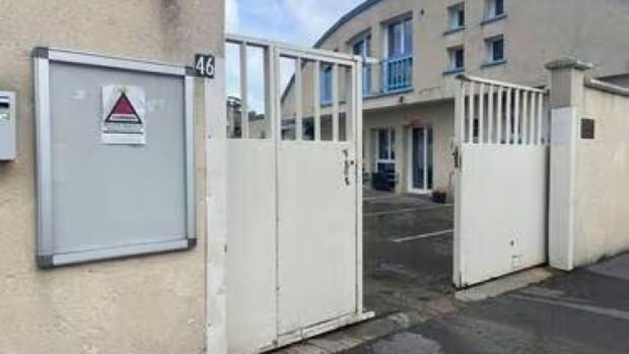 Fransa'da camiye av tüfeğiyle saldırı