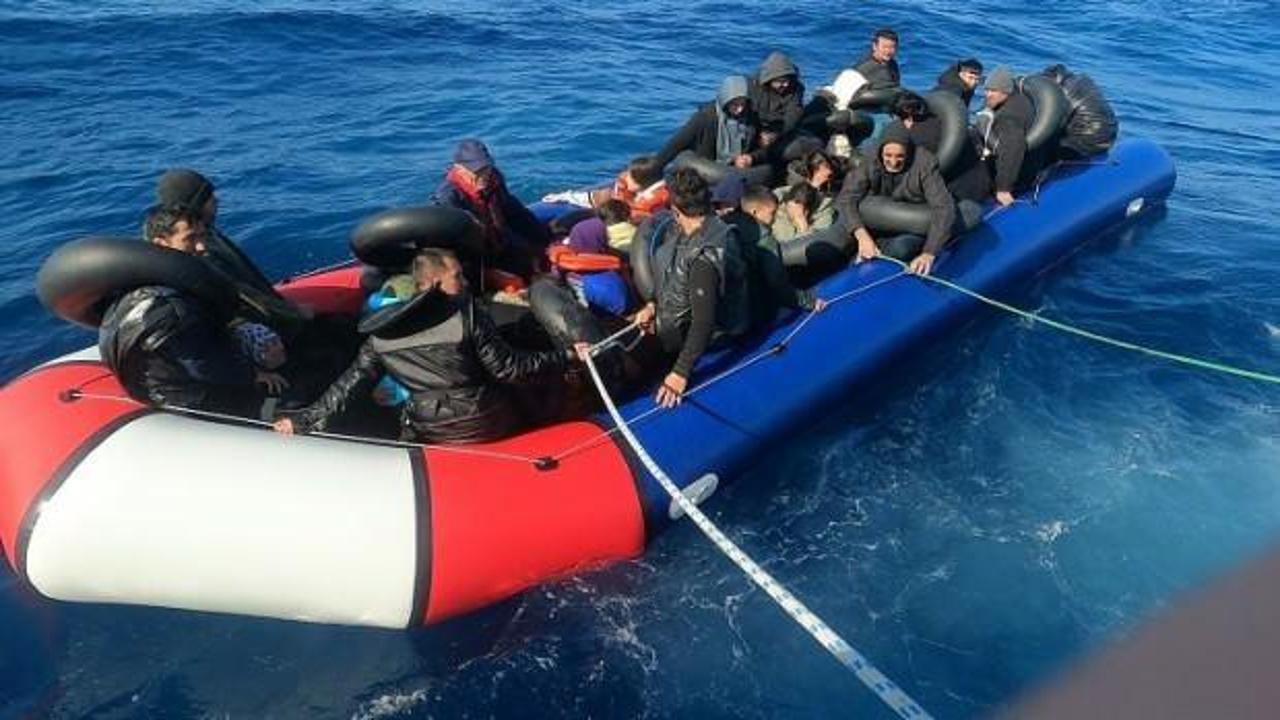 İzmir sularında 5 'i çocuk 59 göçmen yakalandı