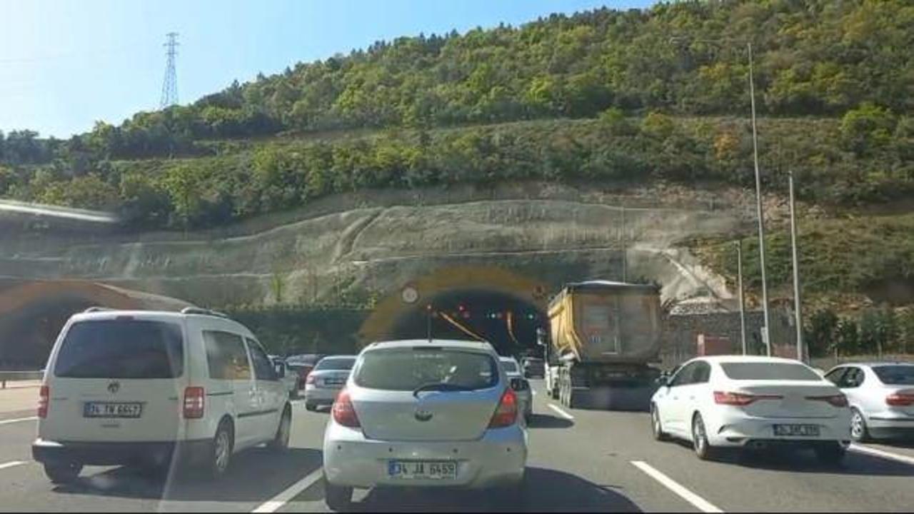 Kuzey Marmara Otoyolu'nda meydana gelen kaza trafiği felç etti