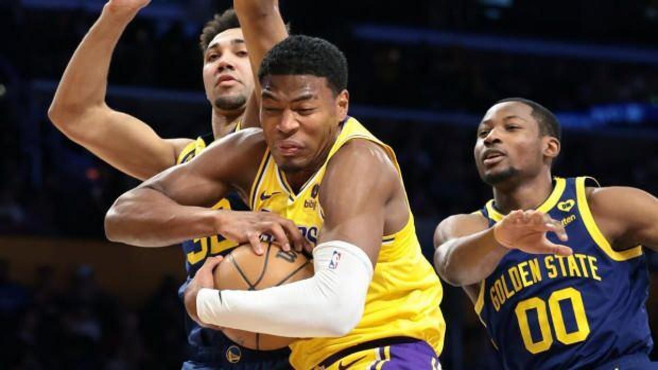 NBA'de Warriors, deplasmanda Lakers'ı 14 sayı farkla geçti