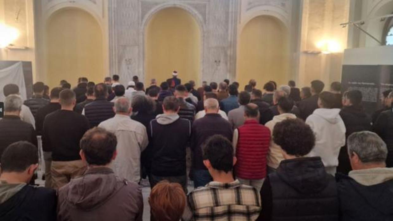 Yunanistan bayram namazı i&ccedil;in 100 yıl sonra cami a&ccedil;tı