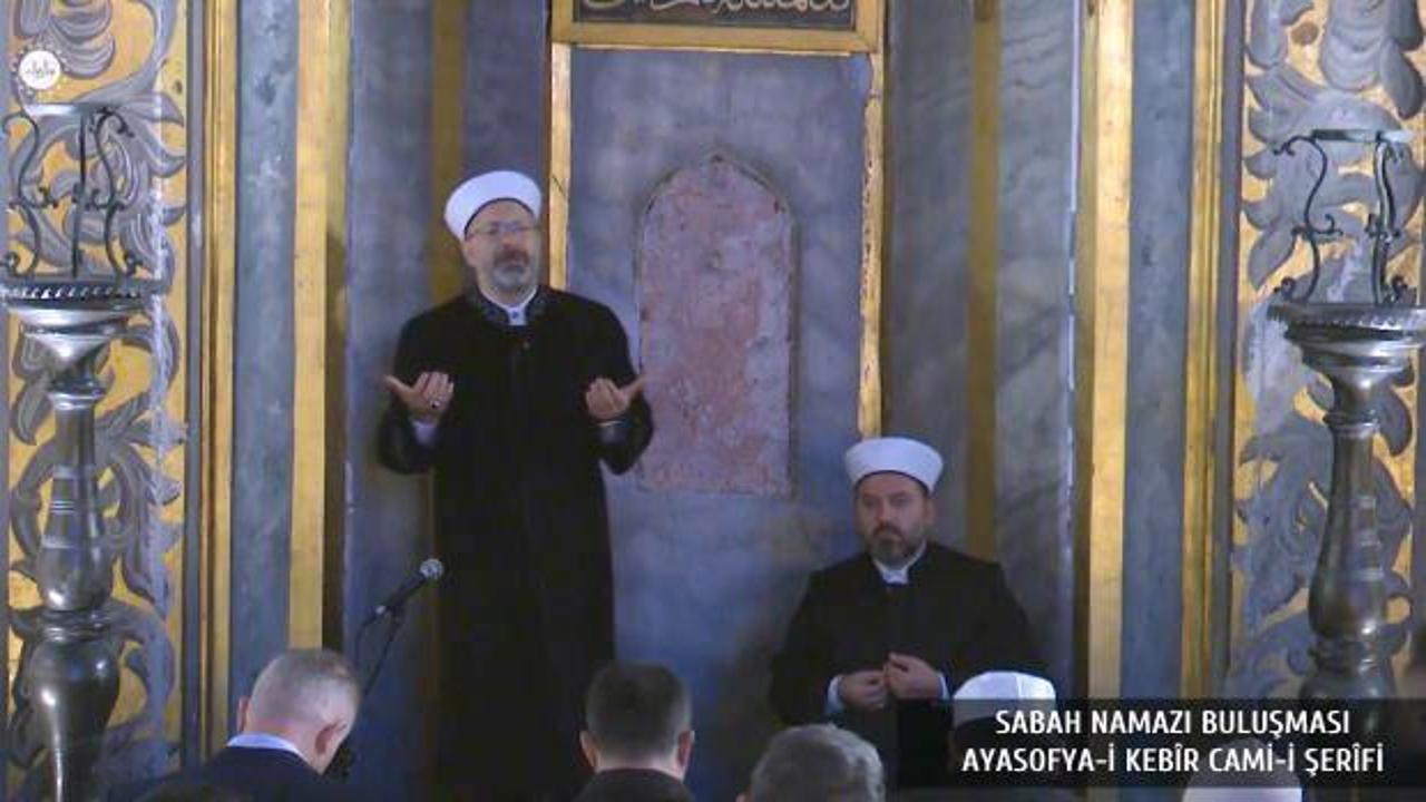 Diyanet İşleri Başkanı Erbaş Ayasofya-i Kebir Camii'nde sabah namazı buluşmasına katıldı