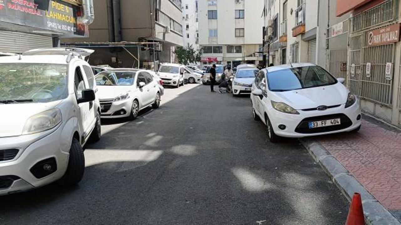 Park halindeki 20 aracın lastiğini kesti