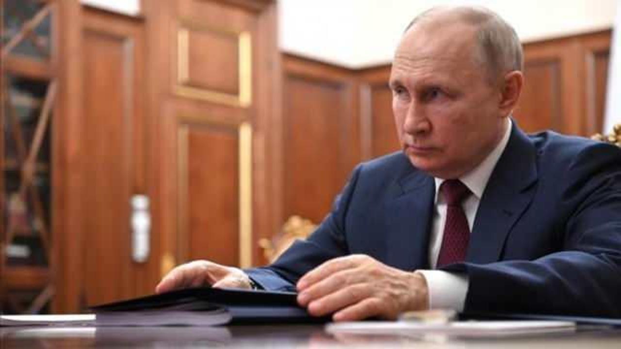 Putin seçim sonrası devlet başkanlığı mazbatasını aldı