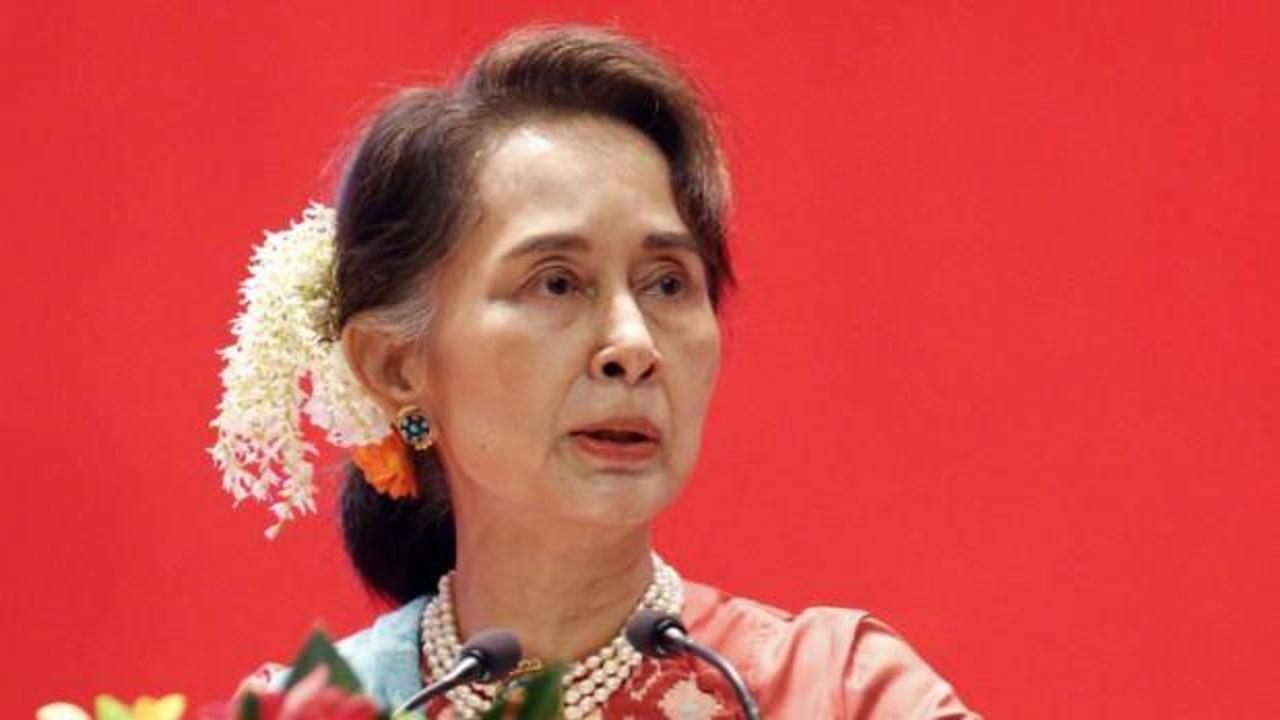 Myanmar'da devrik lider ev hapsine alındı
