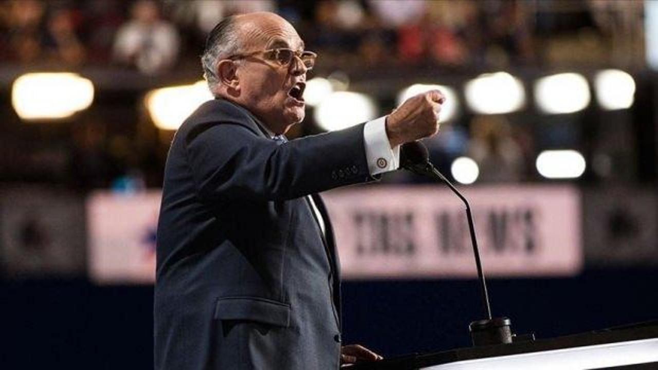 Trump'a şok! 'Seçimlere müdahale" suçlamasıyla eski avukatı Rudy Giuliani'ye dava açıldı