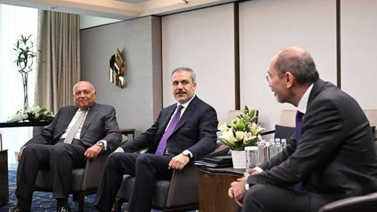 Bakan Fidan, Riyad'da kritik toplantıya katıldı