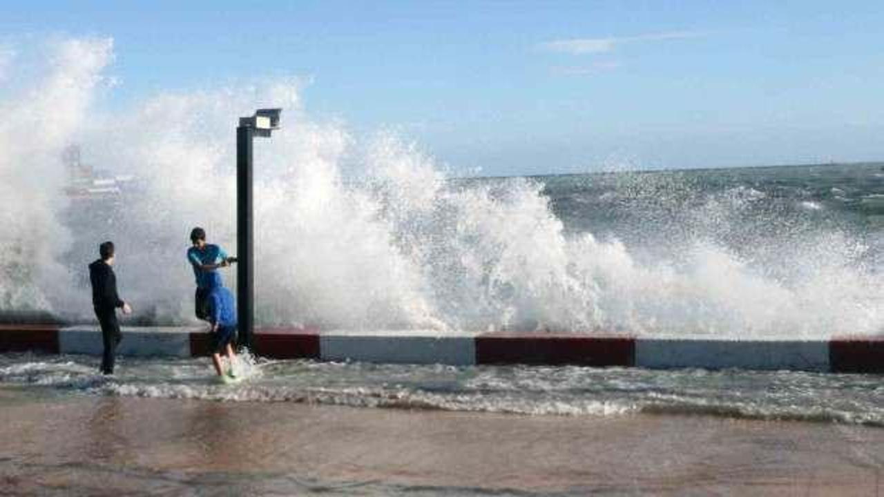 Bodrum'da fırtına nedeniyle feribot seferleri iptal edildi