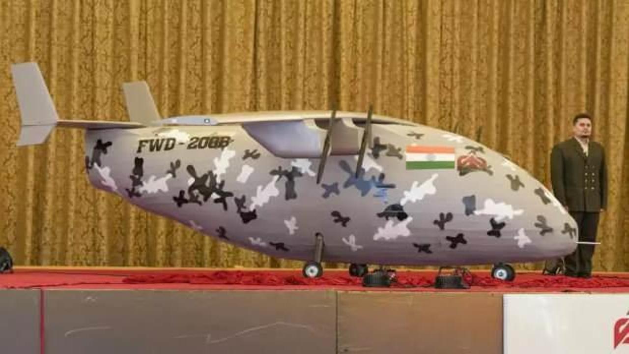 Hindistan ilk yerli İHA'sını tanıttı: Tombulluğuyla dikkati &ccedil;ekti