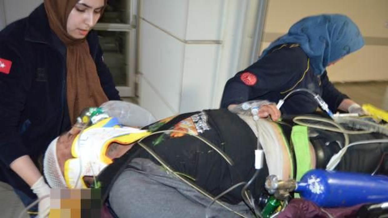 Kayseri'den İstanbul'a y&uuml;r&uuml;yerek gitmek i&ccedil;in yola &ccedil;ıktı,canlı yayın yaparken kamyon &ccedil;arptı