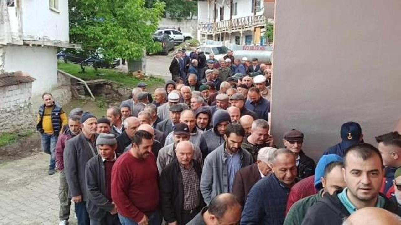 134 yıldır k&uuml;sk&uuml;nleri barıştırıp yağmur ya da ş&uuml;k&uuml;r duası ediyorlar