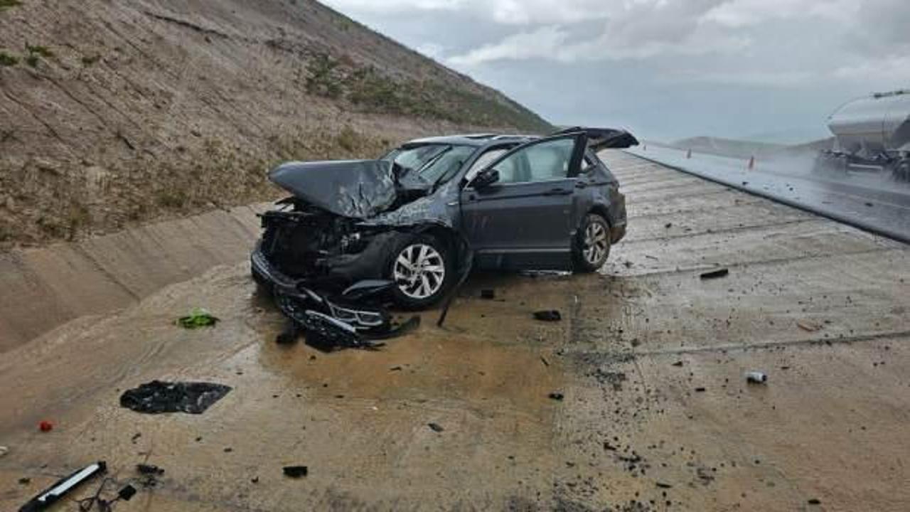Feci kaza: Otomobil su kanalına girdi: 1 &ouml;l&uuml;, 3 yaralı