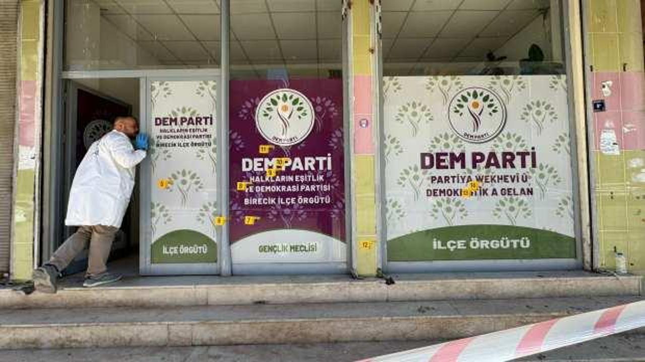 Birecik'de DEM Parti b&uuml;rosuna silahlı saldırı