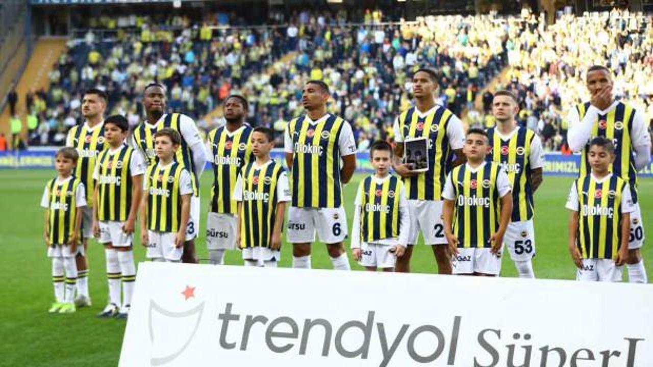 Fenerbah&ccedil;e'ye b&uuml;y&uuml;k şok! Yıldız isim derbide yok