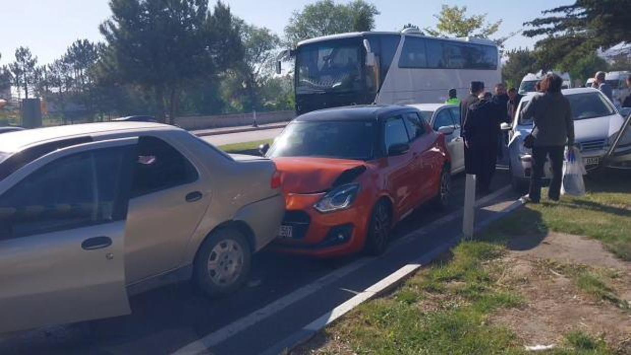 Kütahya'da zincirleme kaza: 9 araç birbirine girdi!