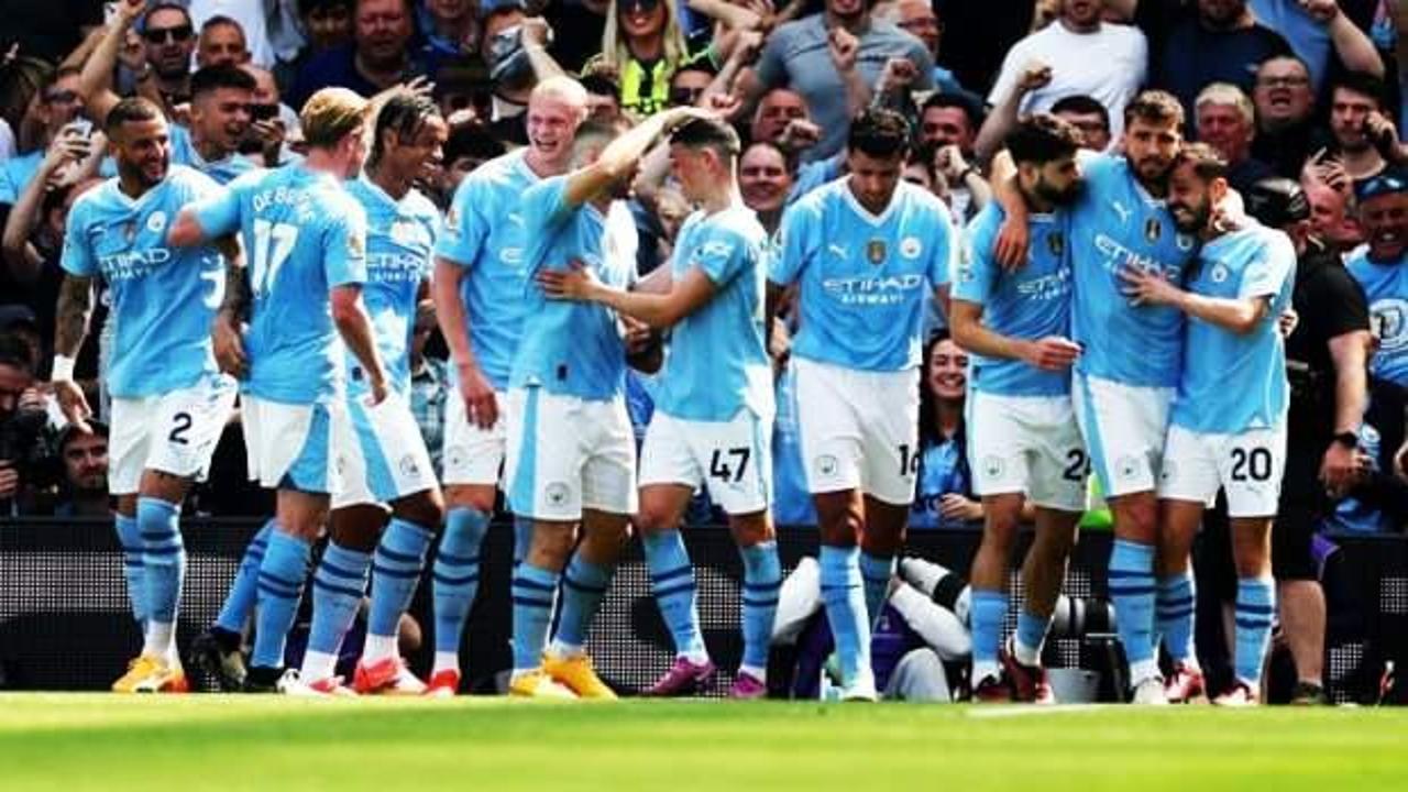 Manchester City gol şovla zirveyi devraldı!