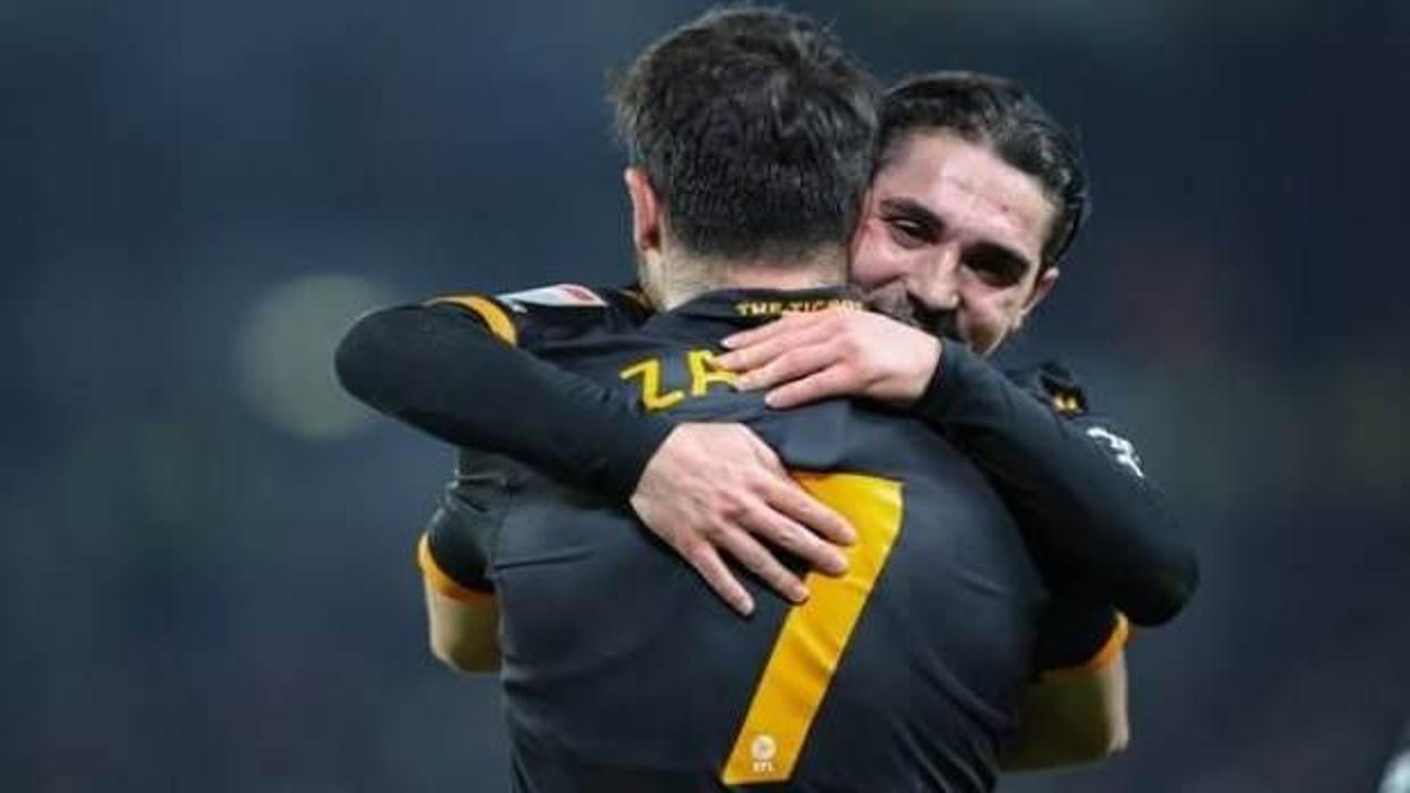 Abd&uuml;lkadir &Ouml;m&uuml;r'e İngiltere'de b&uuml;y&uuml;k onur!