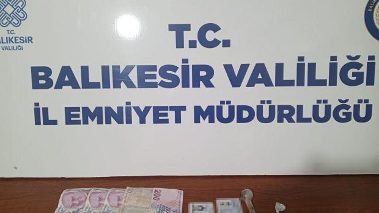 Balıkesir'de zehir tacirleri yakalandı