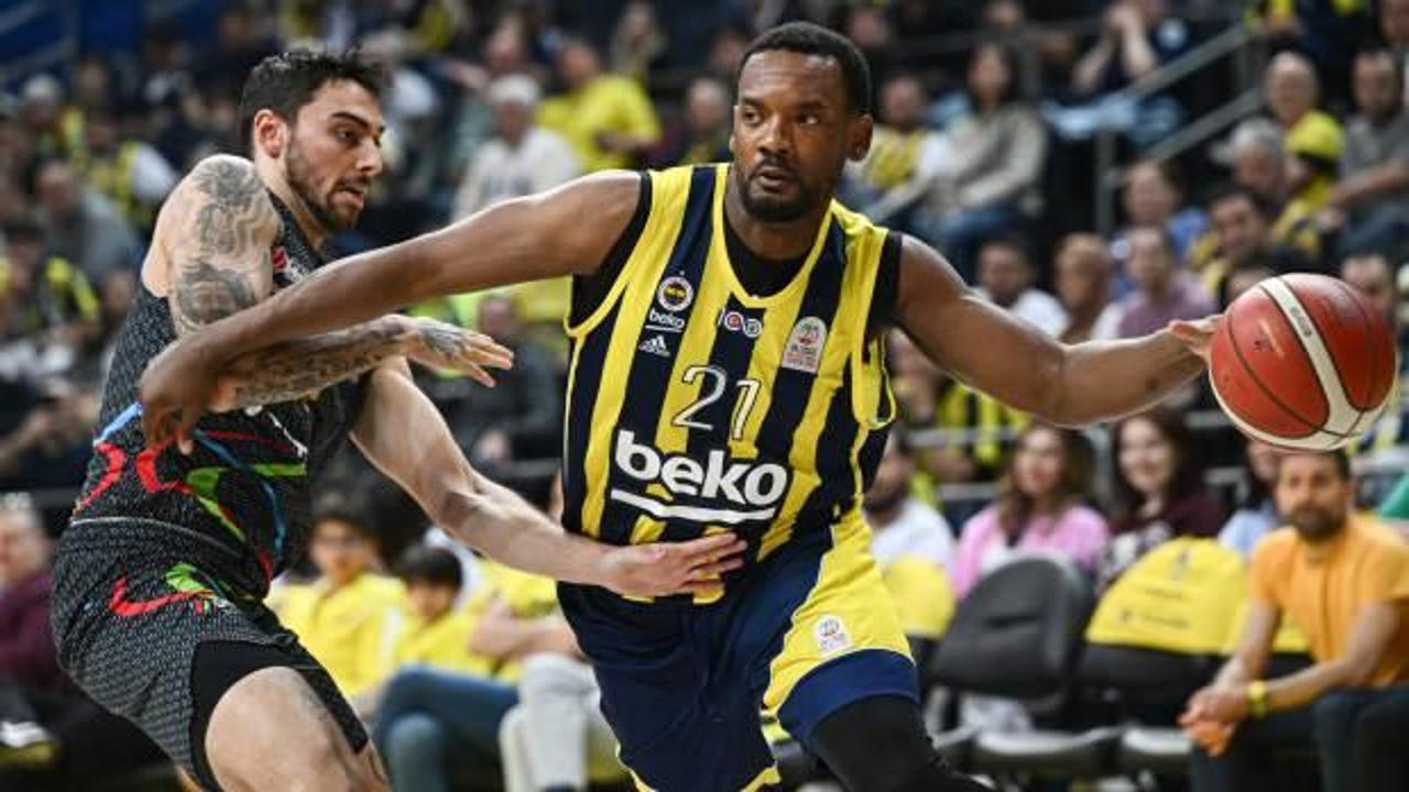 Fenerbahçe Beko'dan Aliağa'ya 30 sayı fark