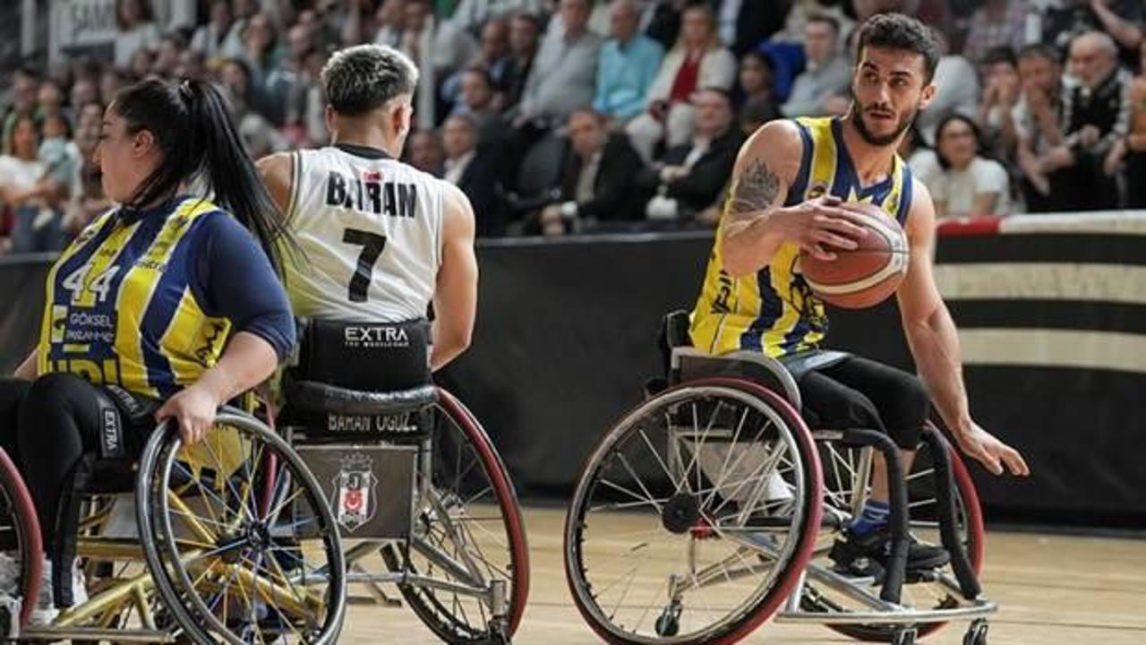 Fenerbahçe, Beşiktaş derbisinde seriyi eşitledi